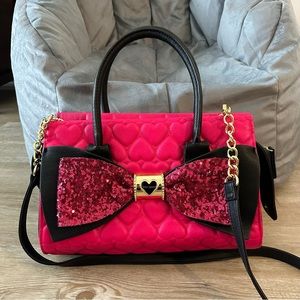 Betsey Johnson pink heart purse with giant bow